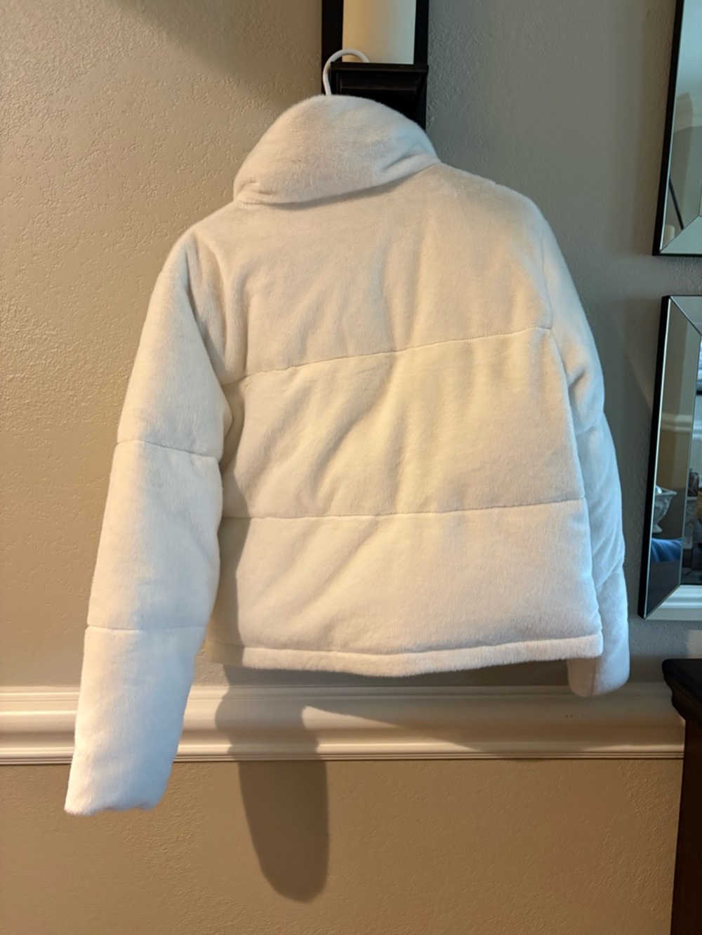 Abercrombie & Fitch White Faux-Fur Puffer Jacket - Picture 3 of 3